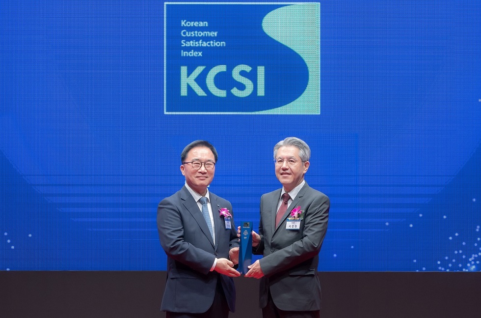 코웨이, ‘2024 한국산업의 고객만족도(KCSI)’서  정수기·침대 부문 1위 2관왕 달성